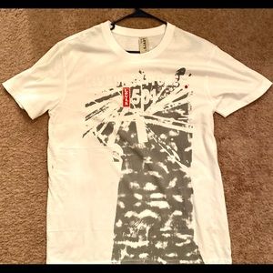 COPY - Levi’s T-shirt. New.